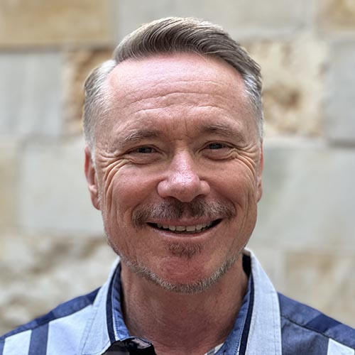 Dirk Debruin Headshot